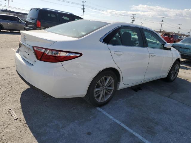 4T1BF1FK2GU140393 - 2016 TOYOTA CAMRY LE WHITE photo 3