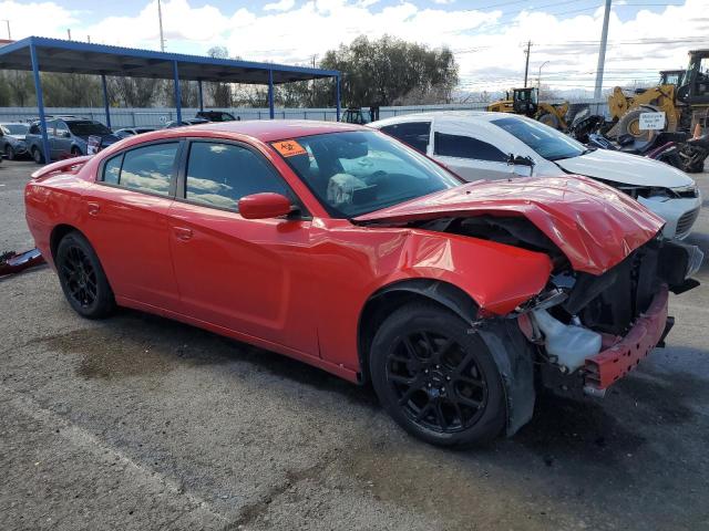 2C3CDXBG0EH339367 - 2014 DODGE CHARGER SE RED photo 4