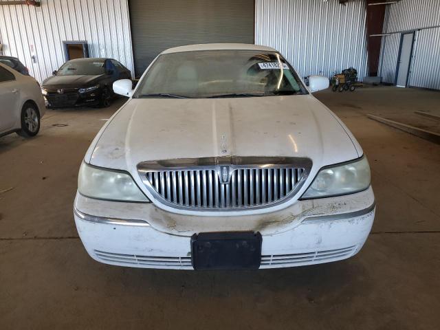 1LNHM81W34Y647746 - 2004 LINCOLN TOWN CAR EXECUTIVE Weiß Foto 5