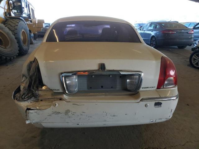 1LNHM81W34Y647746 - 2004 LINCOLN TOWN CAR EXECUTIVE Weiß Foto 6