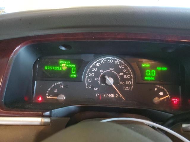 1LNHM81W34Y647746 - 2004 LINCOLN TOWN CAR EXECUTIVE Weiß Foto 9