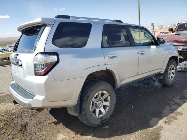 JTEBU5JR3G5342185 - 2016 TOYOTA 4RUNNER SR5/SR5 PREMIUM SILVER photo 3