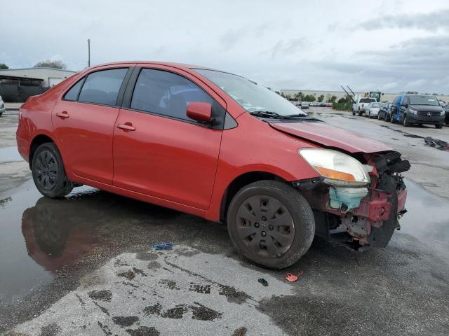 JTDBT923491313863 - 2009 TOYOTA YARIS RED photo 4