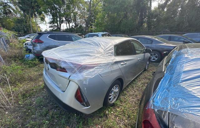 JTDKARFP1H3005961 - 2017 TOYOTA PRIUS PRIM 银色 照片 4