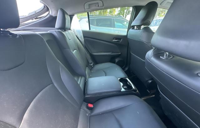 JTDKARFP1H3005961 - 2017 TOYOTA PRIUS PRIM 银色 照片 6