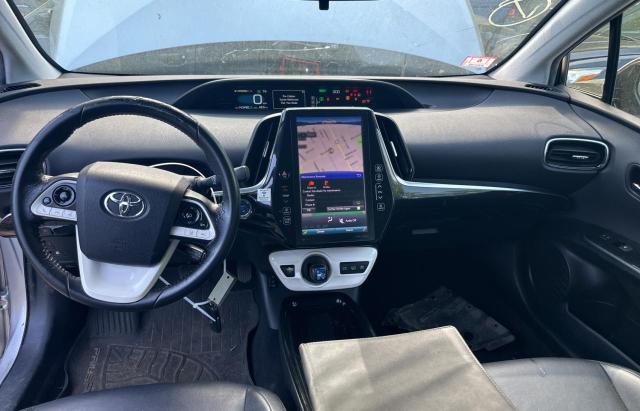 JTDKARFP1H3005961 - 2017 TOYOTA PRIUS PRIM 银色 照片 9