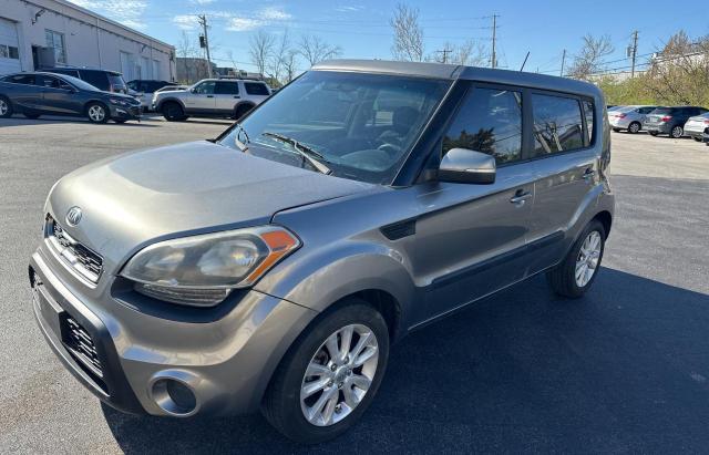 KNDJT2A60D7601772 - 2013 KIA SOUL + GREEN photo 2