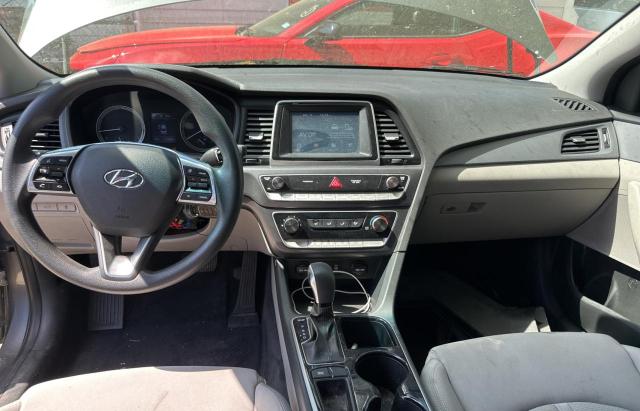 5NPE24AF9JH613295 - 2018 HYUNDAI SONATA SE GRAY photo 9