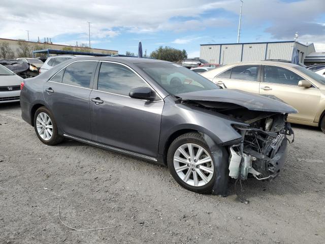 4T1BK1FK7CU016609 - 2012 TOYOTA CAMRY SE 灰色 照片 4