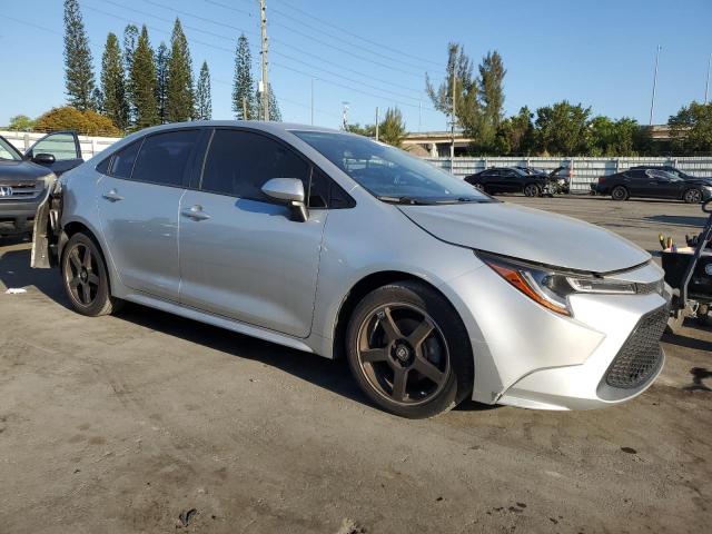 JTDEPRAE1LJ105841 - 2020 TOYOTA COROLLA LE SILVER photo 4