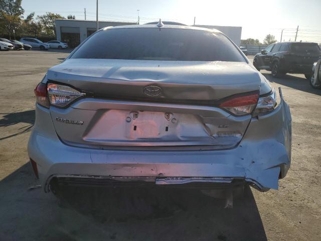 JTDEPRAE1LJ105841 - 2020 TOYOTA COROLLA LE SILVER photo 6