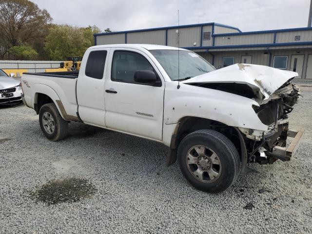 5TETU62N86Z222520 - 2006 TOYOTA TACOMA PRERUNNER ACCESS CAB WHITE photo 4