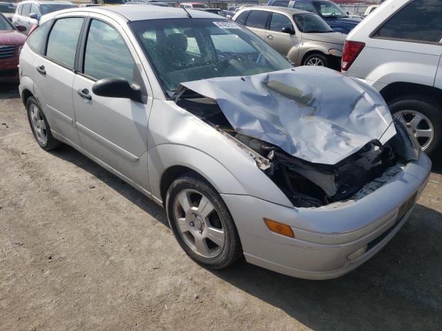 3FAFP37364R106214 - 2004 FORD FOCUS ZX5 SILVER photo 4