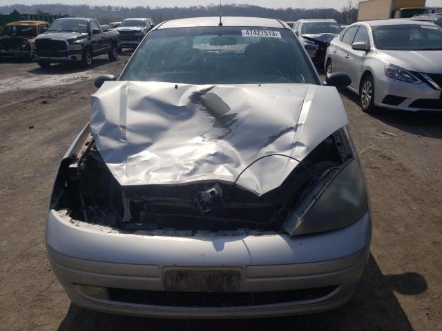 3FAFP37364R106214 - 2004 FORD FOCUS ZX5 SILVER photo 5