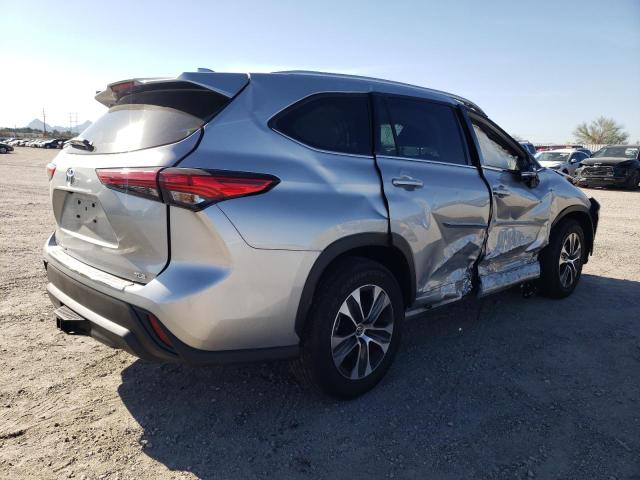 5TDHZRAH4NS115870 - 2022 TOYOTA HIGHLANDER XLE Gümüş foto 3