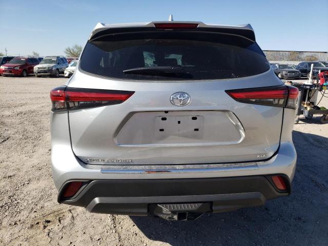 5TDHZRAH4NS115870 - 2022 TOYOTA HIGHLANDER XLE Gümüş foto 6