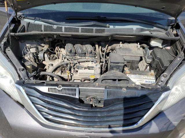 5TDKK3DC6DS325537 - 2013 TOYOTA SIENNA LE GRAY photo 12