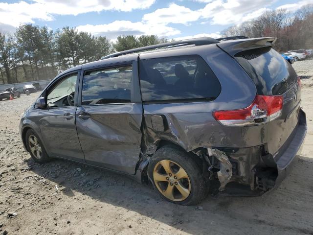 5TDKK3DC6DS325537 - 2013 TOYOTA SIENNA LE GRAY photo 2