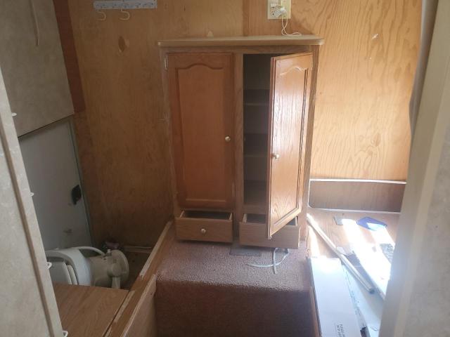 4YDT298215C122497 - 2005 KEYSTONE TRAILER WHITE photo 7