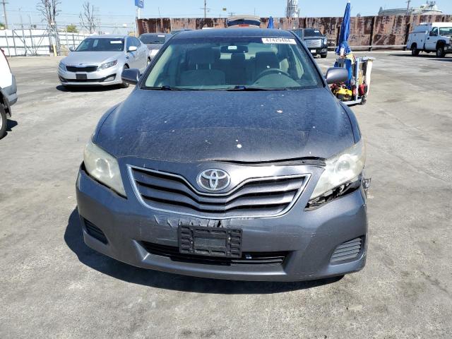 4T4BF3EKXAR016768 - 2010 TOYOTA CAMRY BASE GRAY photo 5