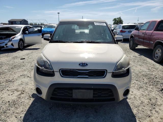 KNDJT2A54C7447881 - 2012 KIA SOUL BEIGE photo 5