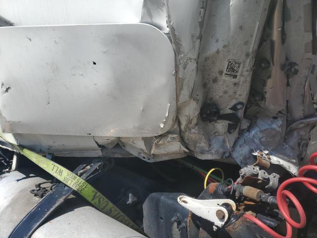 3AKJGLDR4HSHR1251 - 2017 FREIGHTLINER CASCADIA 1 WHITE photo 10