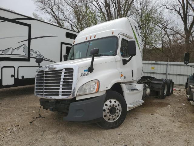 3AKJGLDR4HSHR1251 - 2017 FREIGHTLINER CASCADIA 1 WHITE photo 2