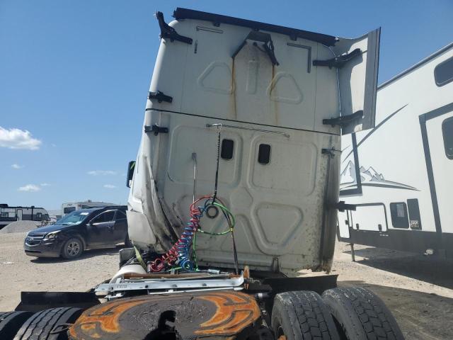 3AKJGLDR4HSHR1251 - 2017 FREIGHTLINER CASCADIA 1 WHITE photo 6