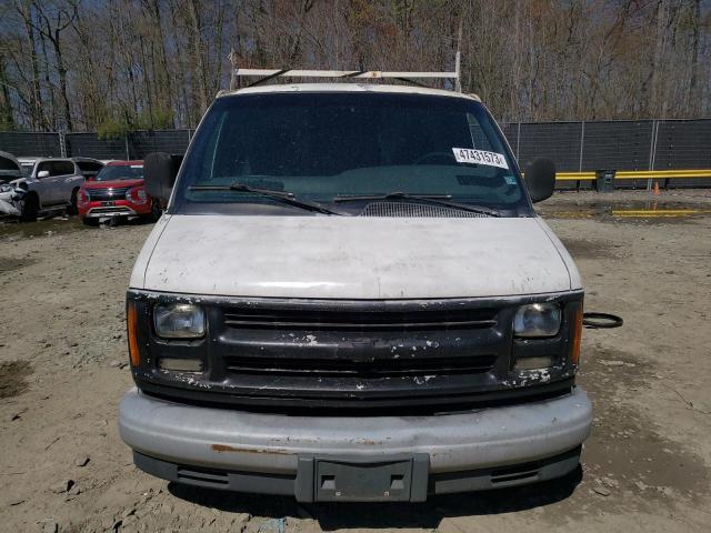 1GCEG15W921175414 - 2002 CHEVROLET EXPRESS G1 WHITE photo 5