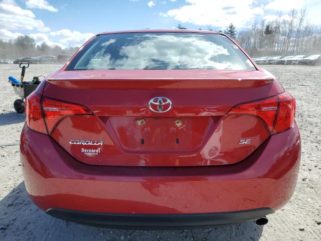 2T1BURHE9JC081590 - 2018 TOYOTA COROLLA L RED photo 6