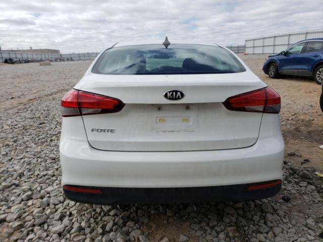 3KPFK4A74HE081207 - 2017 KIA FORTE LX WHITE photo 6