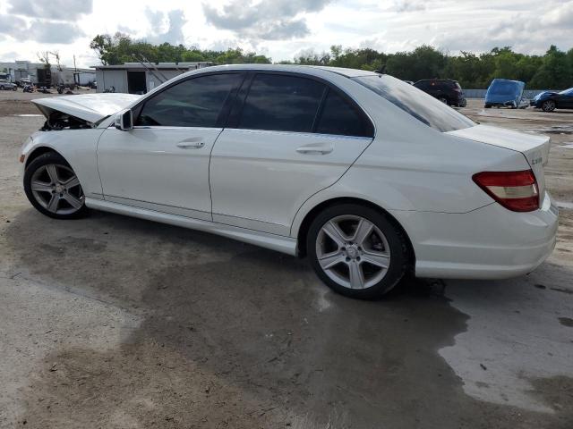 WDDGF5EB7BF654570 - 2011 MERCEDES-BENZ C 300 WHITE photo 2