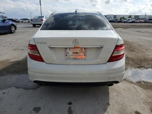 WDDGF5EB7BF654570 - 2011 MERCEDES-BENZ C 300 WHITE photo 6