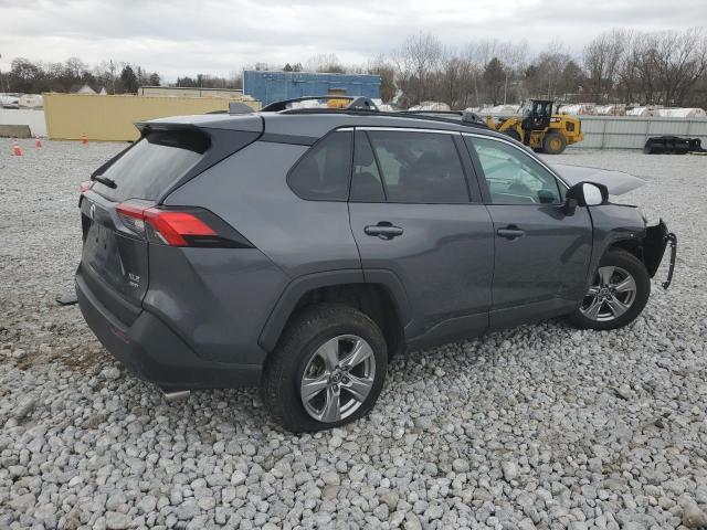 2T3P1RFV4NC323300 - 2022 TOYOTA RAV4 XLE GRAY photo 3