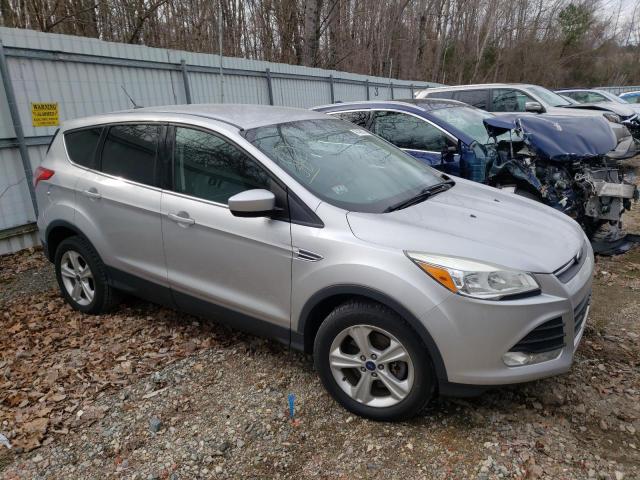 1FMCU9G97FUA32144 - 2015 FORD ESCAPE SE SILVER photo 4