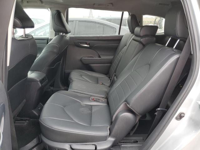 5TDGZRAH8MS530670 - 2021 TOYOTA HIGHLANDER XLE ვერცხლისფერი ფოტო 11