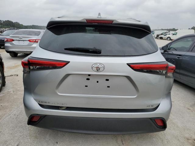 5TDGZRAH8MS530670 - 2021 TOYOTA HIGHLANDER XLE ვერცხლისფერი ფოტო 6