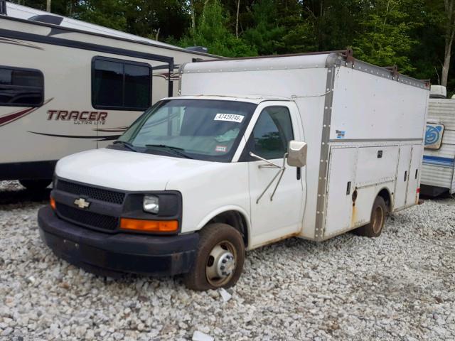 1GBJG31U531114288 - 2003 CHEVROLET EXPRESS G3500  photo 2