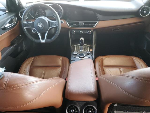 ZARFAEDN1H7535258 - 2017 ALFA ROMEO GIULIA Q4 白色 照片 8