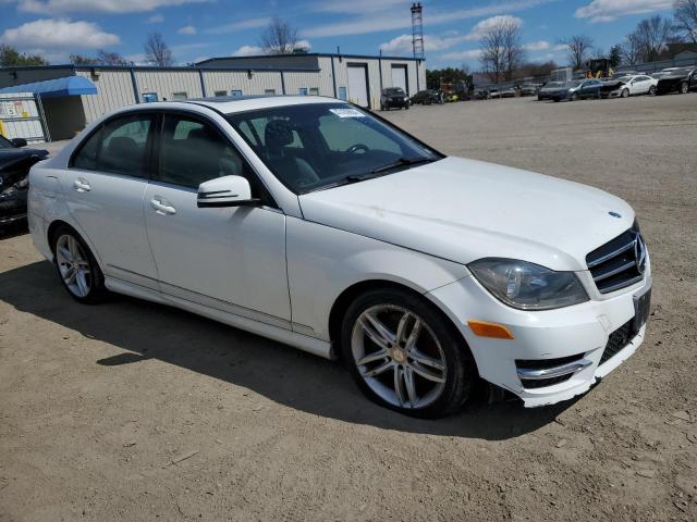 WDDGF8AB2EA889726 - 2014 MERCEDES-BENZ C 300 4MATIC WHITE photo 4