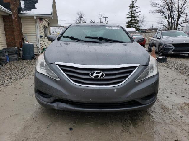 5NPEB4AC8DH717691 - 2013 HYUNDAI SONATA GLS GRAY photo 5