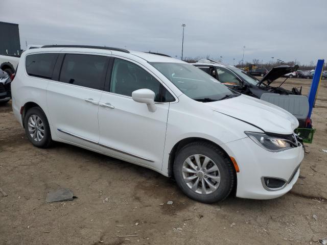 2C4RC1BG5HR656453 - 2017 CHRYSLER PACIFICA TOURING L WHITE photo 4