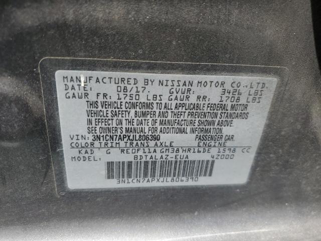 3N1CN7APXJL806390 - 2018 NISSAN VERSA S GRAY photo 13