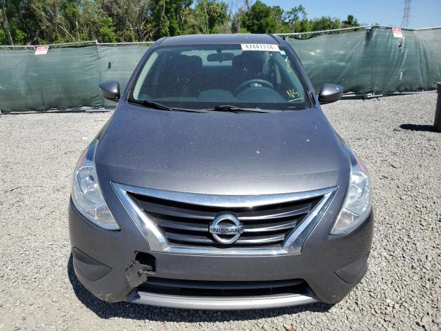 3N1CN7APXJL806390 - 2018 NISSAN VERSA S GRAY photo 5