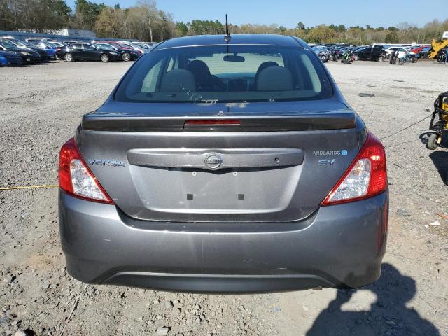 3N1CN7AP7JL878261 - 2018 NISSAN VERSA S GRAY photo 6