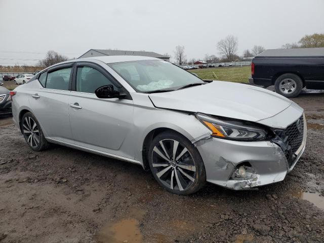 1N4BL4CVXLC118788 - 2020 NISSAN ALTIMA SR SILVER photo 4