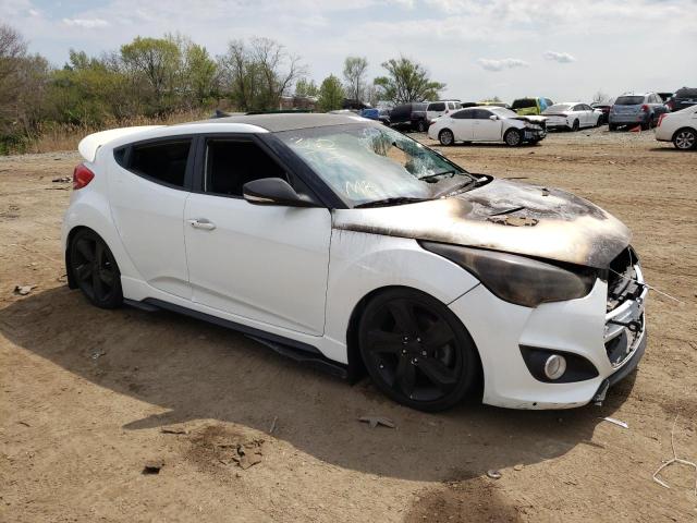 KMHTC6AE5FU226937 - 2015 HYUNDAI VELOSTER TURBO WHITE photo 4