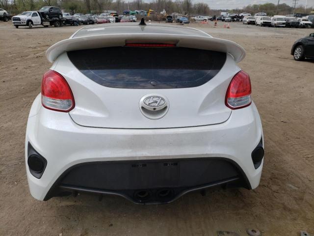 KMHTC6AE5FU226937 - 2015 HYUNDAI VELOSTER TURBO WHITE photo 6