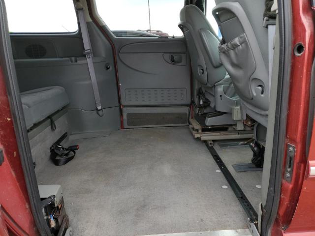 2C4GP54L65R313353 - 2005 CHRYSLER TOWN & COU TOURING წითელი ფოტო 11