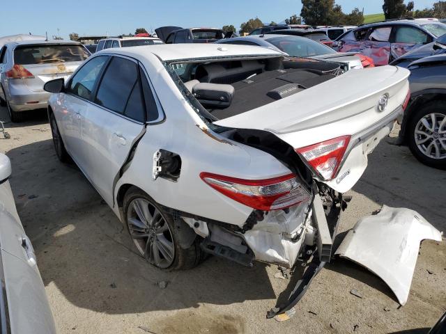 4T1BF1FK2GU140541 - 2016 TOYOTA CAMRY LE WHITE photo 2